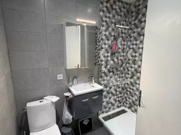 3-bedroom House In Saint-aigulin, France (109 M²)