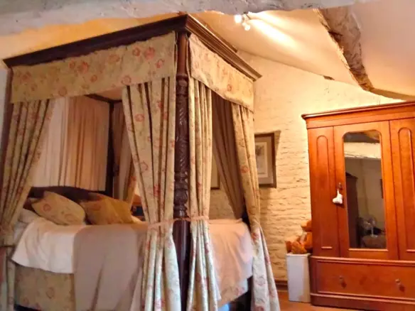 4-bedroom Country House In Saint-ciers-sur-bonnieure, France (269 M²)