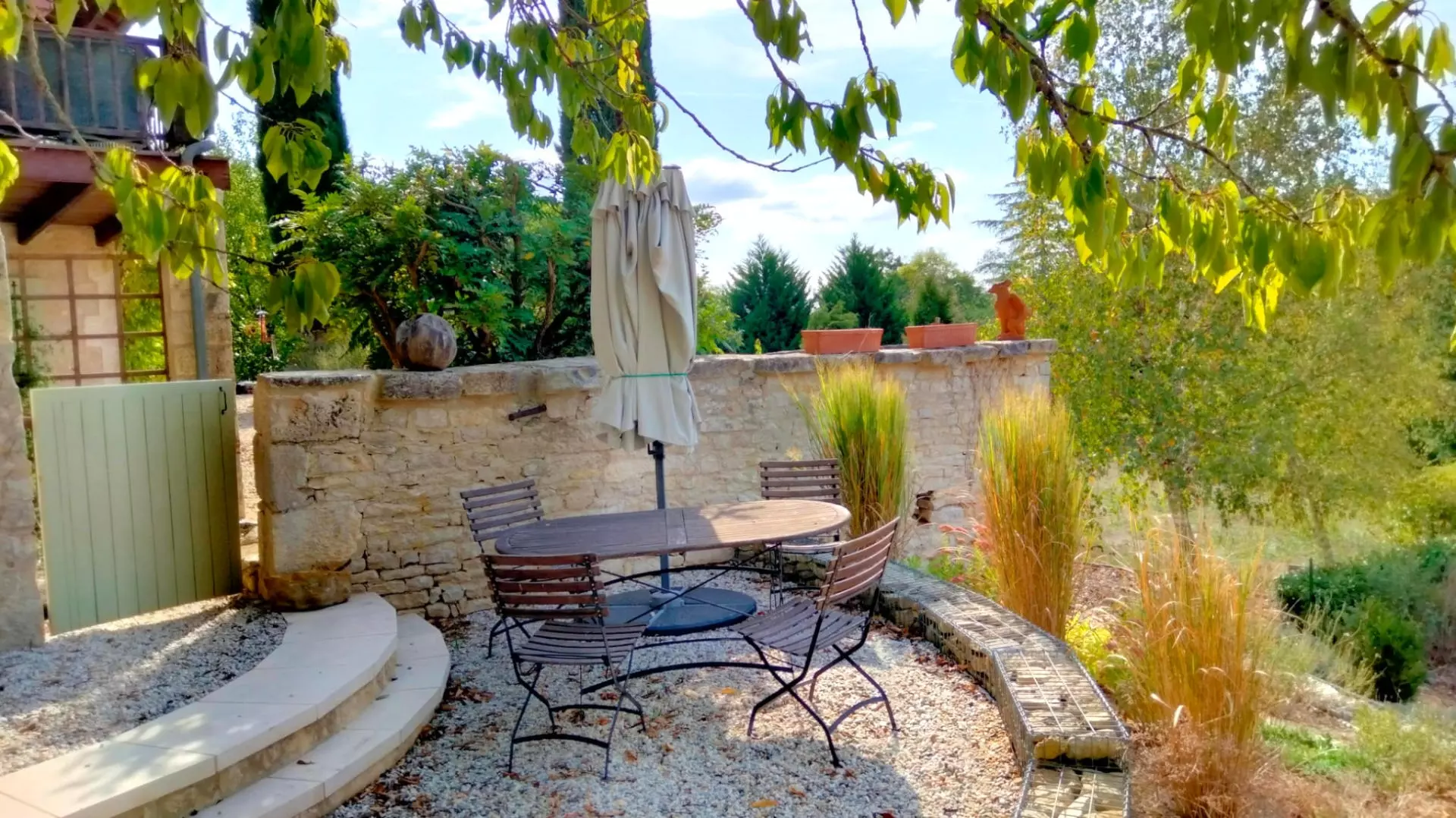 property_image_1zlpa3ebz3_20261014060547-bdb05c 4-bedroom Country House In Saint-ciers-sur-bonnieure, France (269 M²)