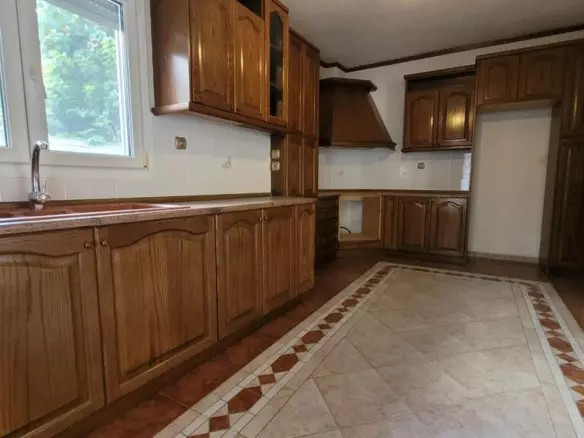 6-bedroom Detached House In Panorama, Greece (271 M²)
