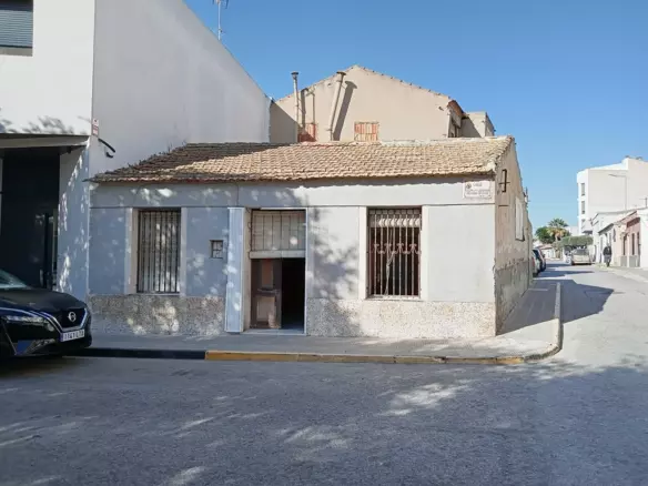 3-bedroom Semi In Los Montesinos, Spain (262 M²)