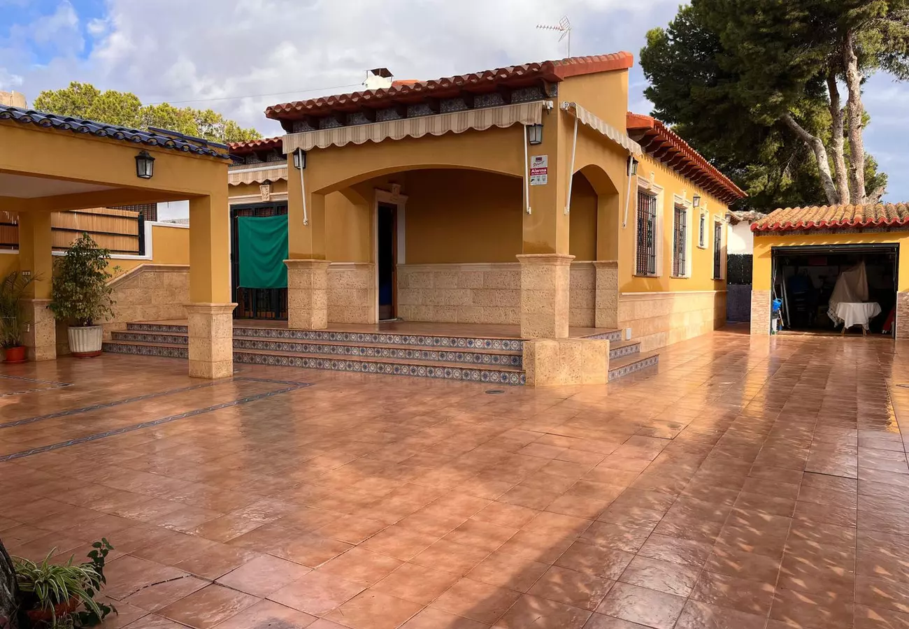 3-bedroom Semi In Orihuela Costa, Spain
