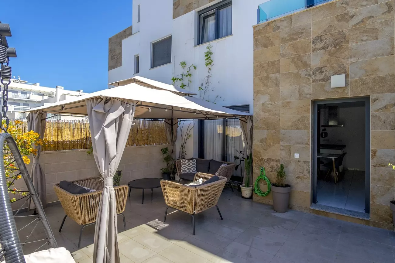 3-bedroom Town House In Villamartin, Spain (134 M²)