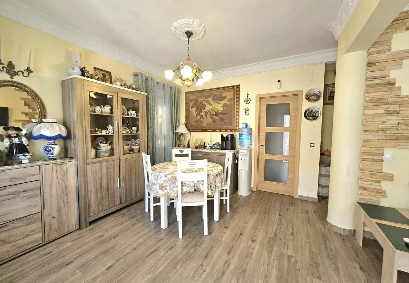 3-bedroom Villa In Torrevieja, Spain (74 M²)
