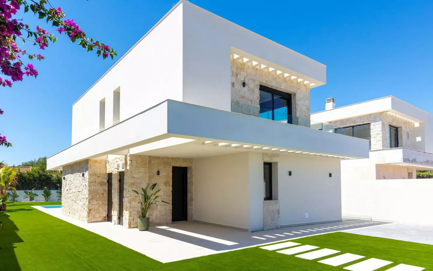 4-bedroom Villa In Torrevieja, Spain (177 M²)
