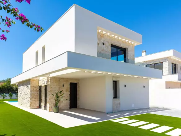 4-bedroom Villa In Torrevieja, Spain (177 M²)