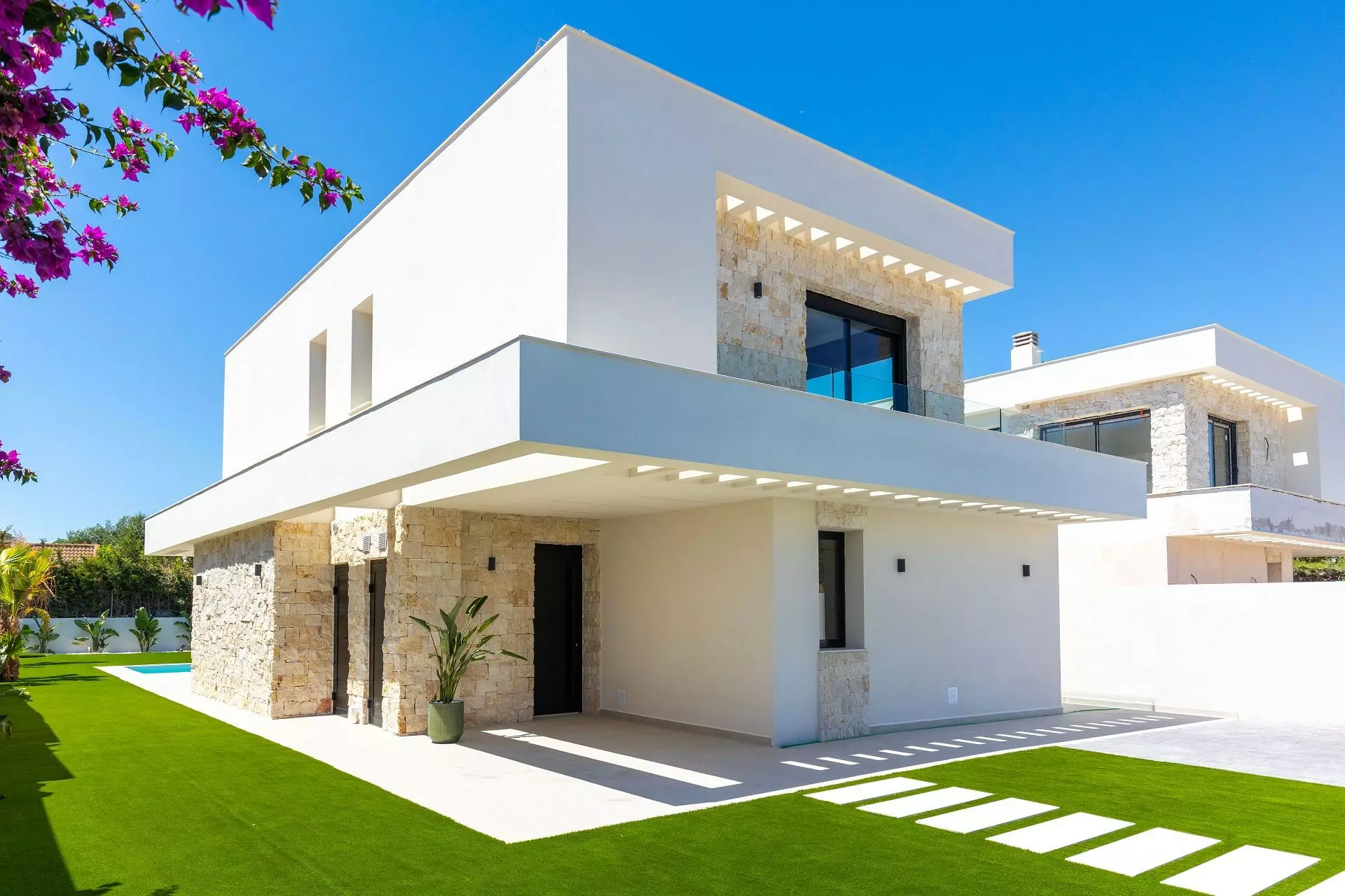 4-bedroom Villa In Torrevieja, Spain (177 M²)