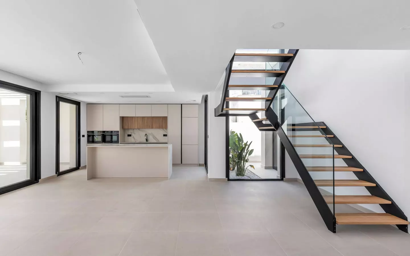 4-bedroom Villa In Torrevieja, Spain (177 M²)