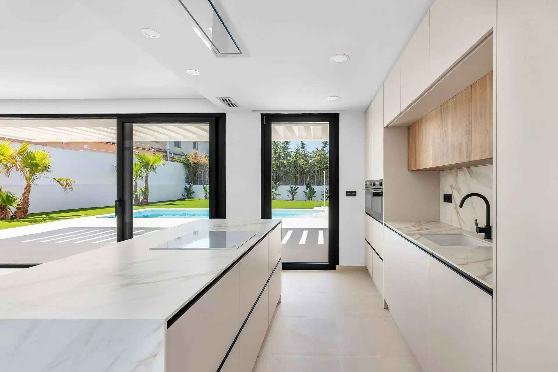 4-bedroom Villa In Torrevieja, Spain (177 M²)