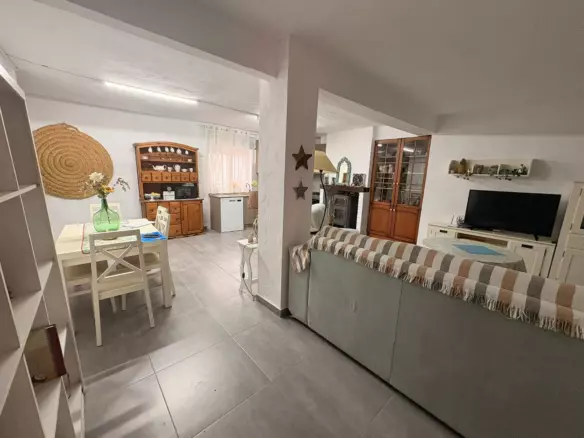 5-bedroom Country House In Villena, Spain (400 M²)