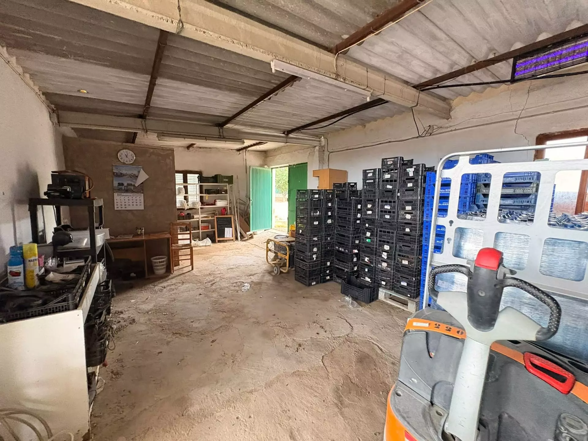 w_9e353322-a7cf-42b8-b37e-096f01baedaa-48932c 5-bedroom Country House In Villena, Spain (400 M²)