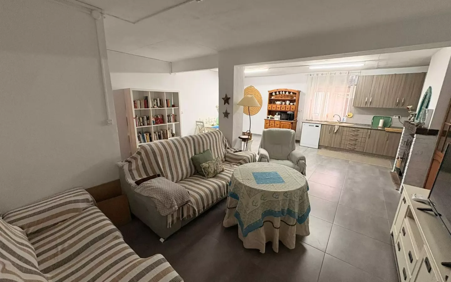 5-bedroom Country House In Villena, Spain (400 M²)