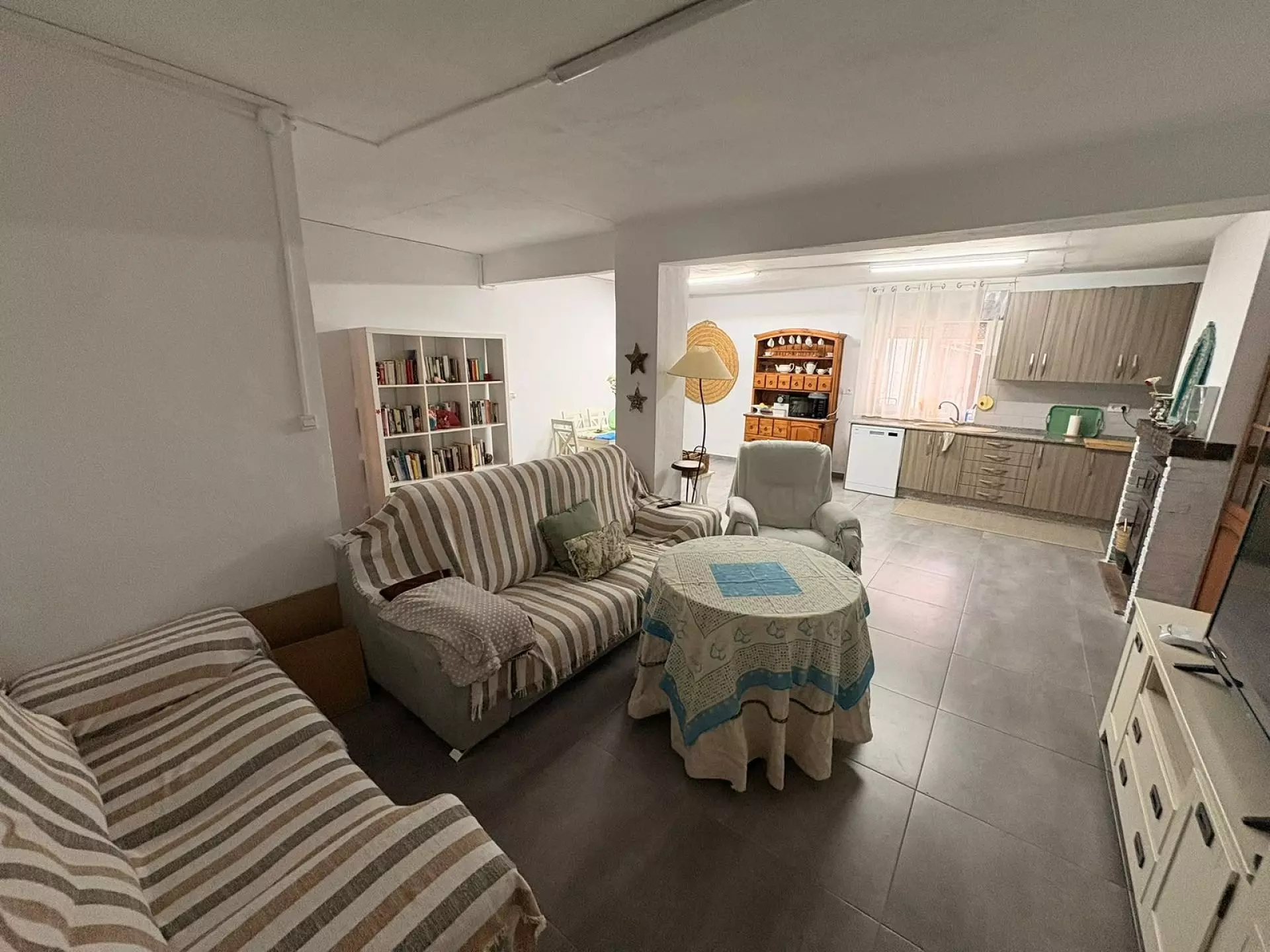 w_a2dacbf8-4a12-43cd-b54b-029a69c48f41-cf3ebf 5-bedroom Country House In Villena, Spain (400 M²)