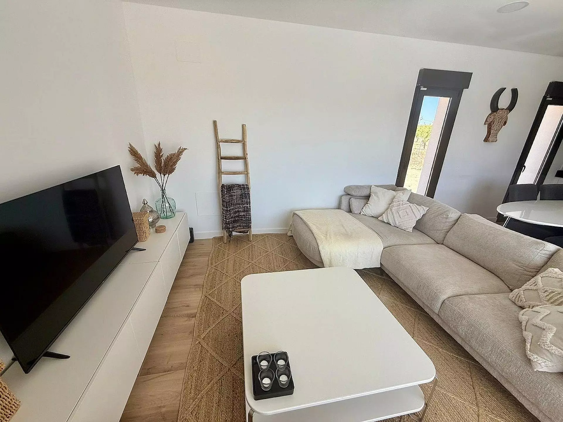 w_g_ez88wgh47jkytsck6qh3-7dc230 3-bedroom Detached Villa In Pinoso, Spain (153 M²)