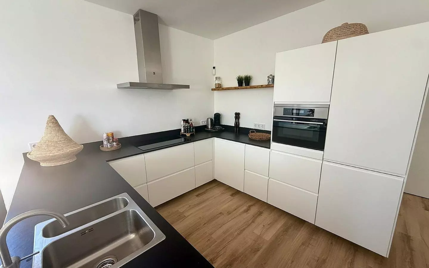 3-bedroom Detached Villa In Pinoso, Spain (153 M²)
