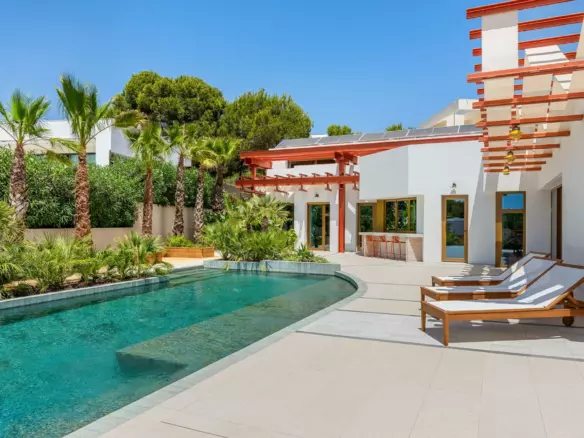 3-bedroom Villa In Orihuela Costa, Spain (211 M²)