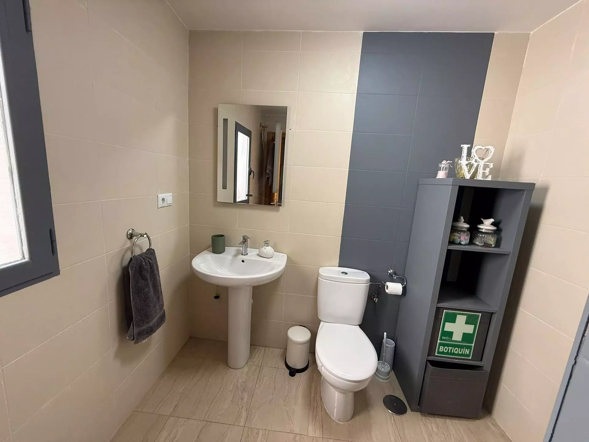 3-bedroom Townhouse In Pinoso, Spain (190 M²)