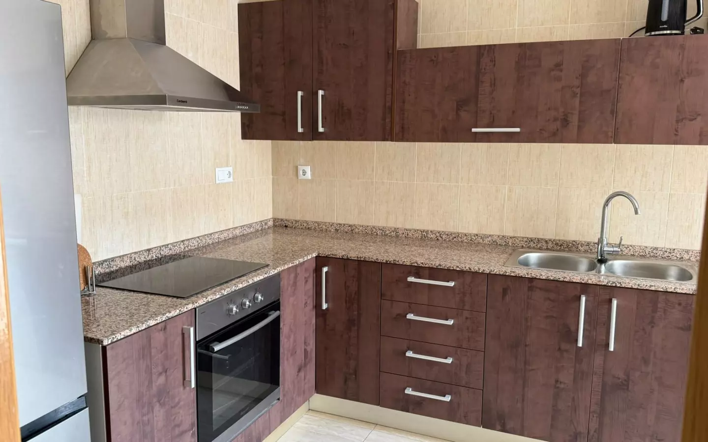 3-bedroom Townhouse In Pinoso, Spain (190 M²)