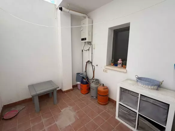 3-bedroom Townhouse In Pinoso, Spain (190 M²)
