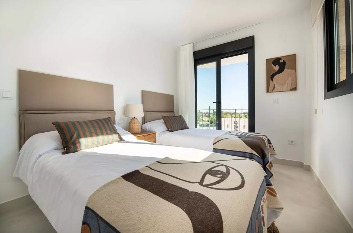 3-bedroom Villa In Cox, Spain (78 M²)