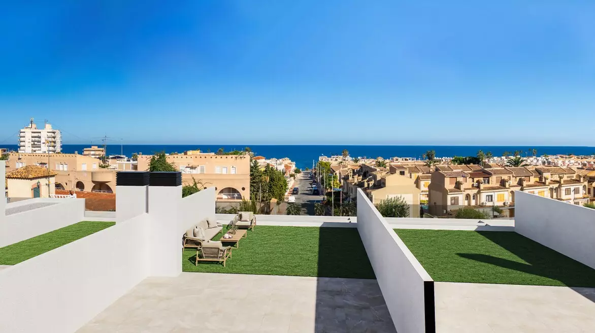 2-bedroom Apartment In Torrevieja, Spain (70 M²)