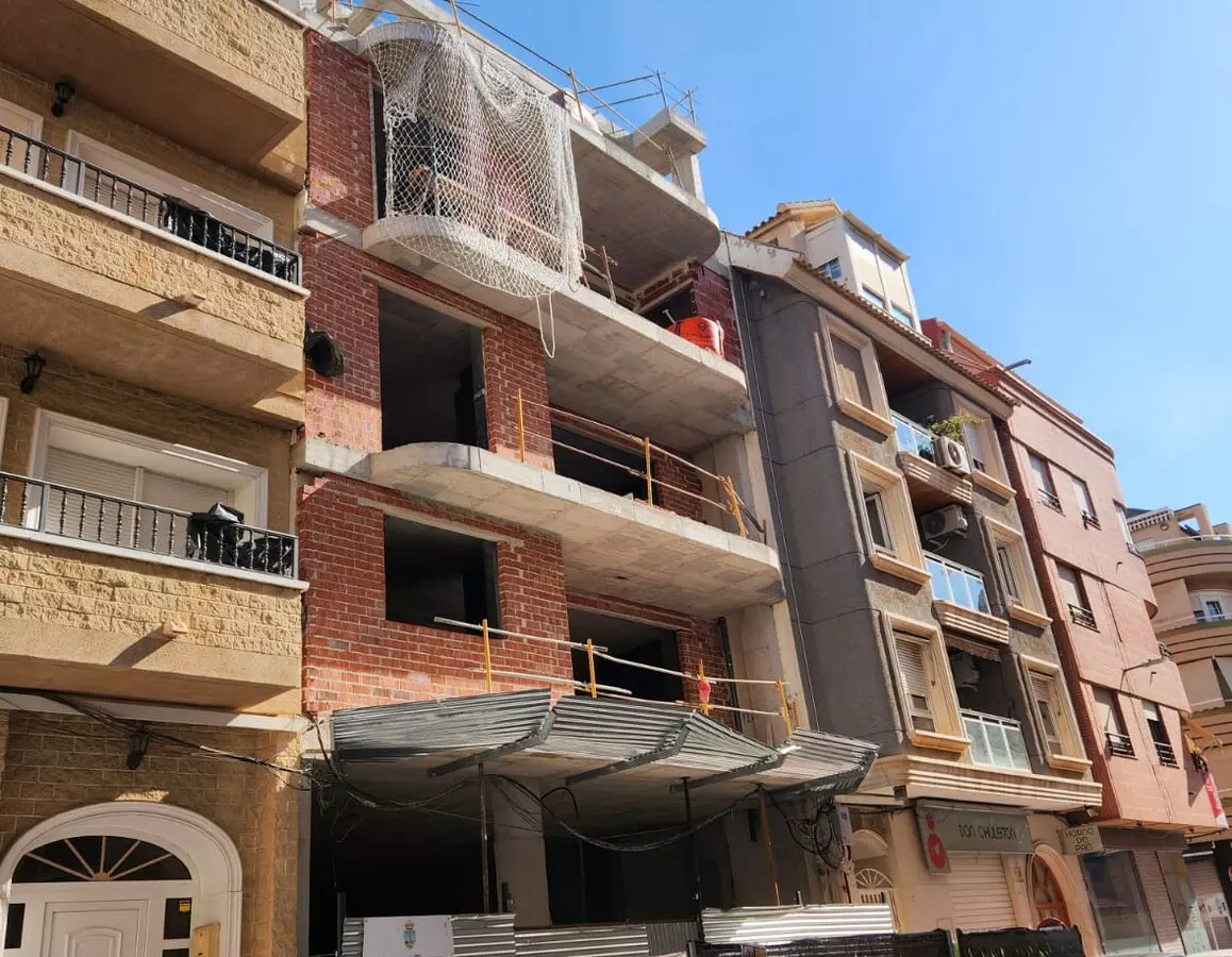 4-bedroom Apartment In Torrevieja, Spain (165 M²)