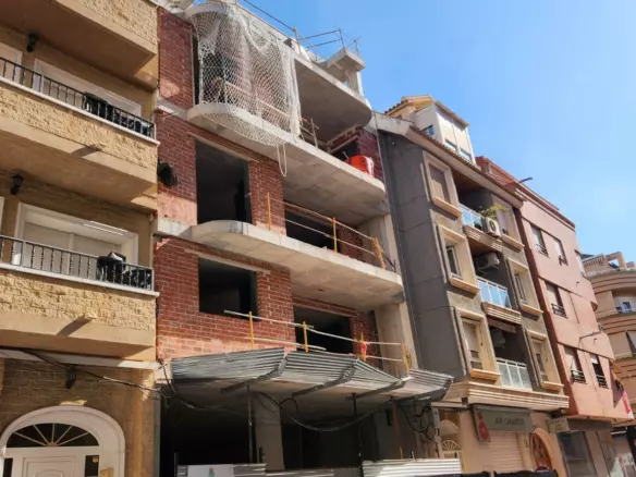 4-bedroom Apartment In Torrevieja, Spain (165 M²)
