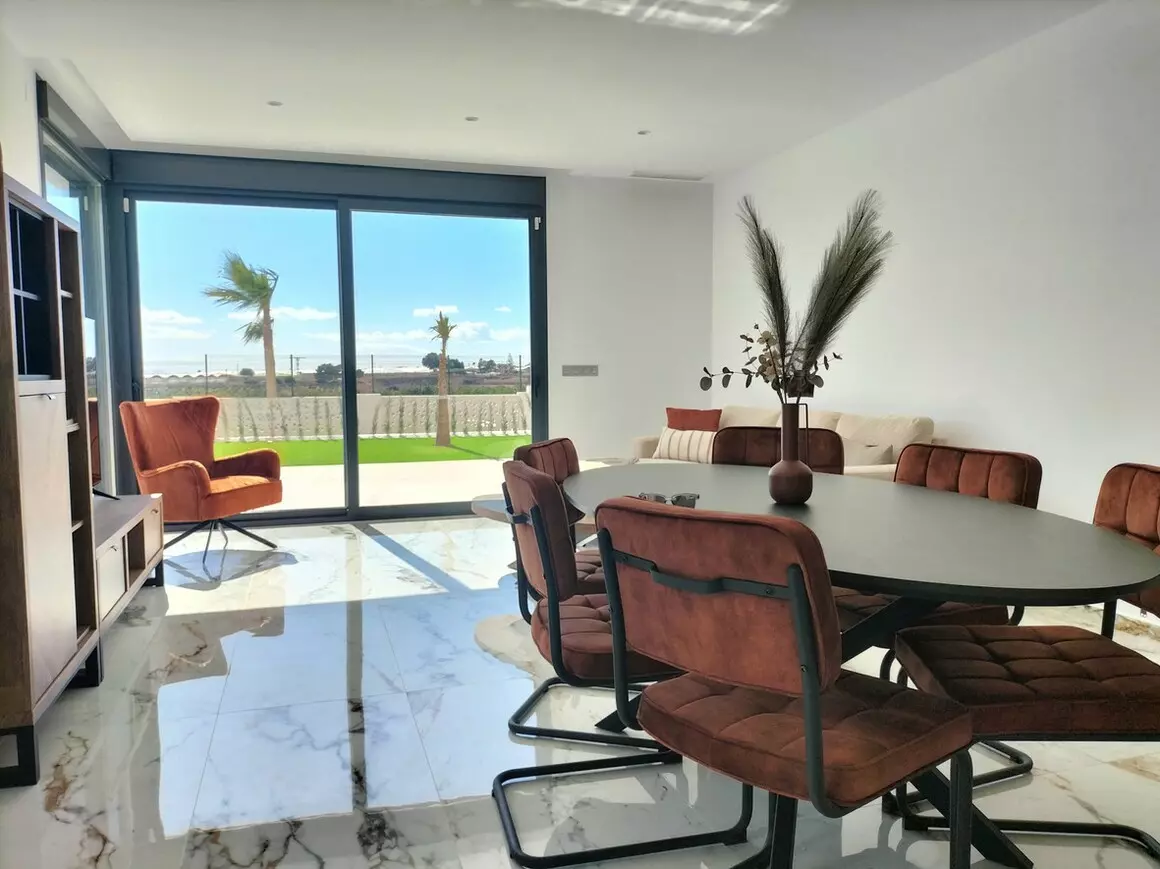 3-bedroom Villa In Pilar De La Horadada, Spain (121 M²)