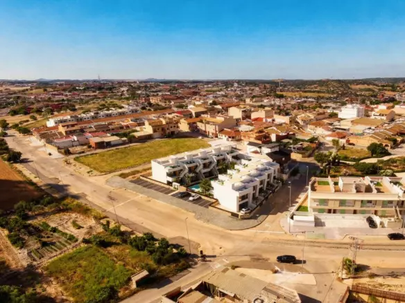 3-bedroom Villa In Pilar De La Horadada, Spain (84 M²)