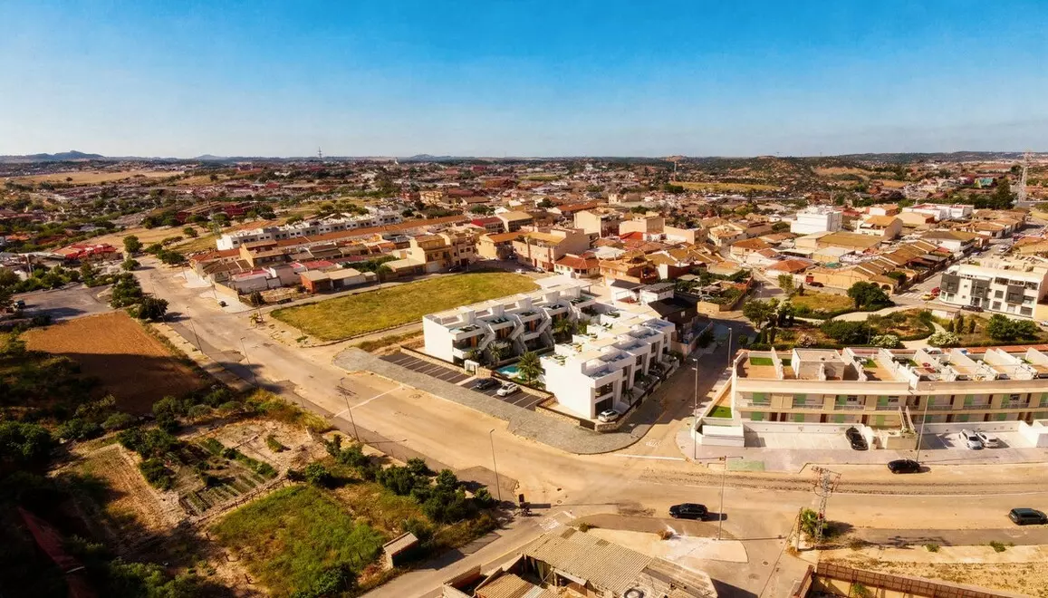 3-bedroom Villa In Pilar De La Horadada, Spain (84 M²)