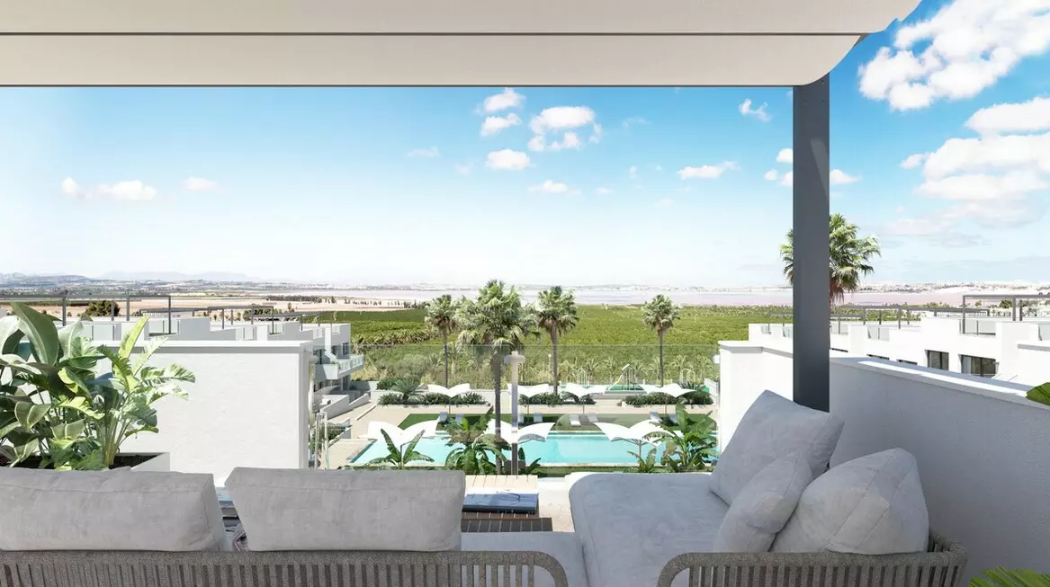 2-bedroom Apartment In Torrevieja, Spain (69 M²)