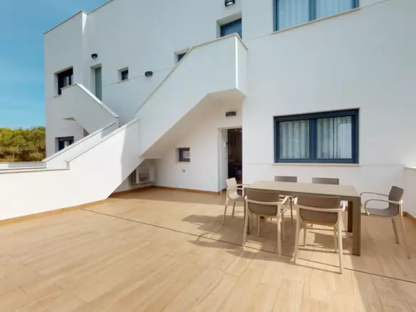 2-bedroom Bungalow In Torrevieja, Spain (131 M²)
