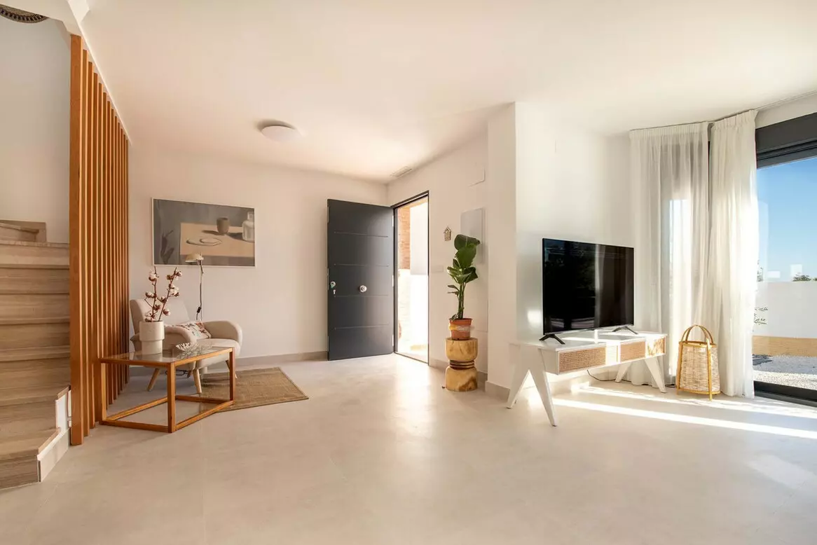 3-bedroom Villa In Cox, Spain (78 M²)