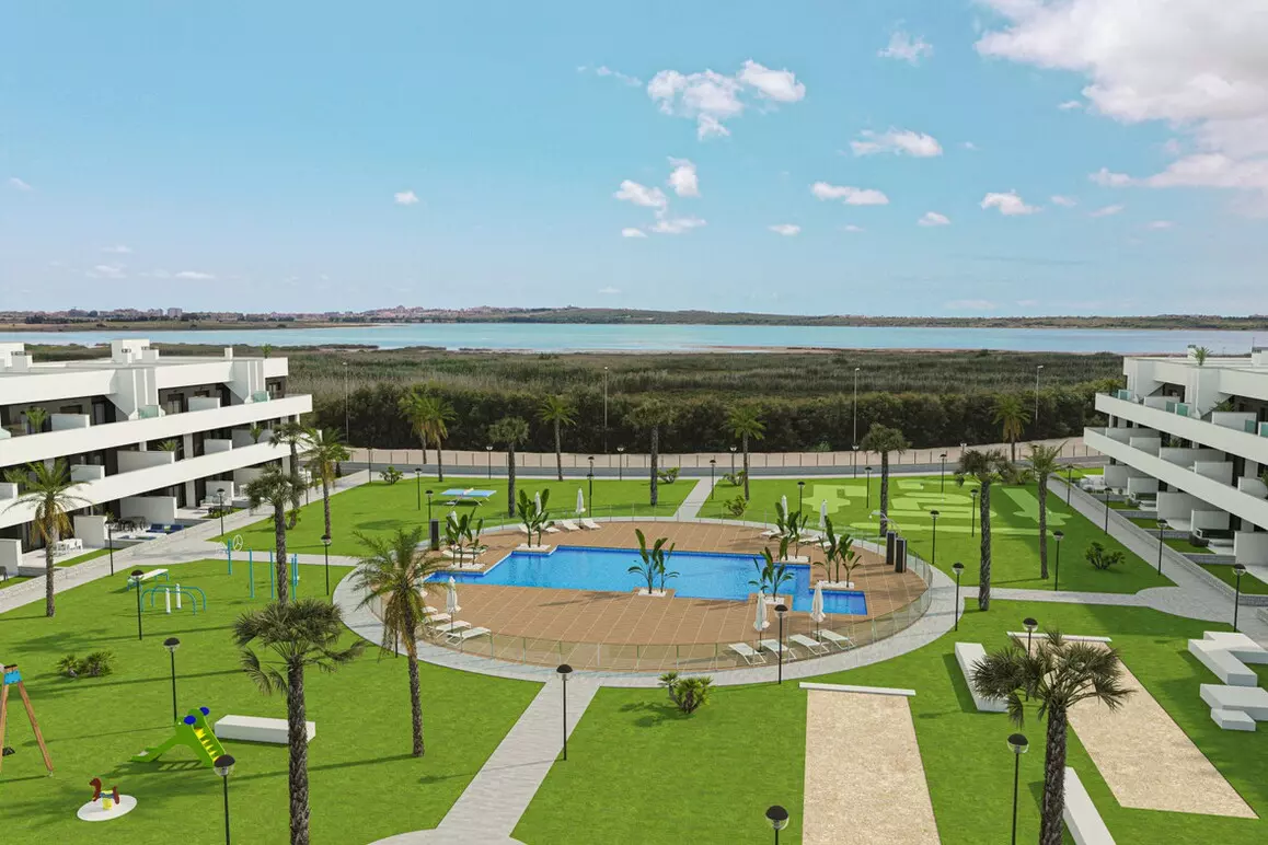 2-bedroom Apartment In Guardamar Del Segura, Spain (64 M²)
