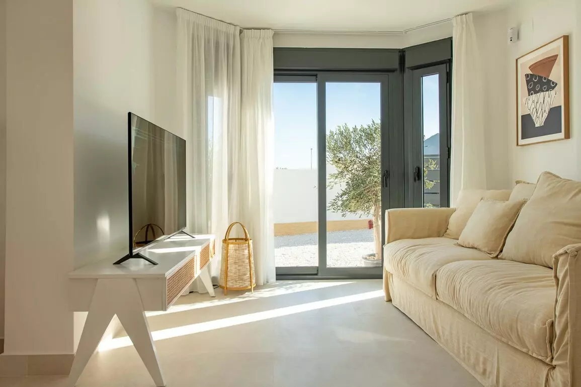3-bedroom Villa In Cox, Spain (78 M²)