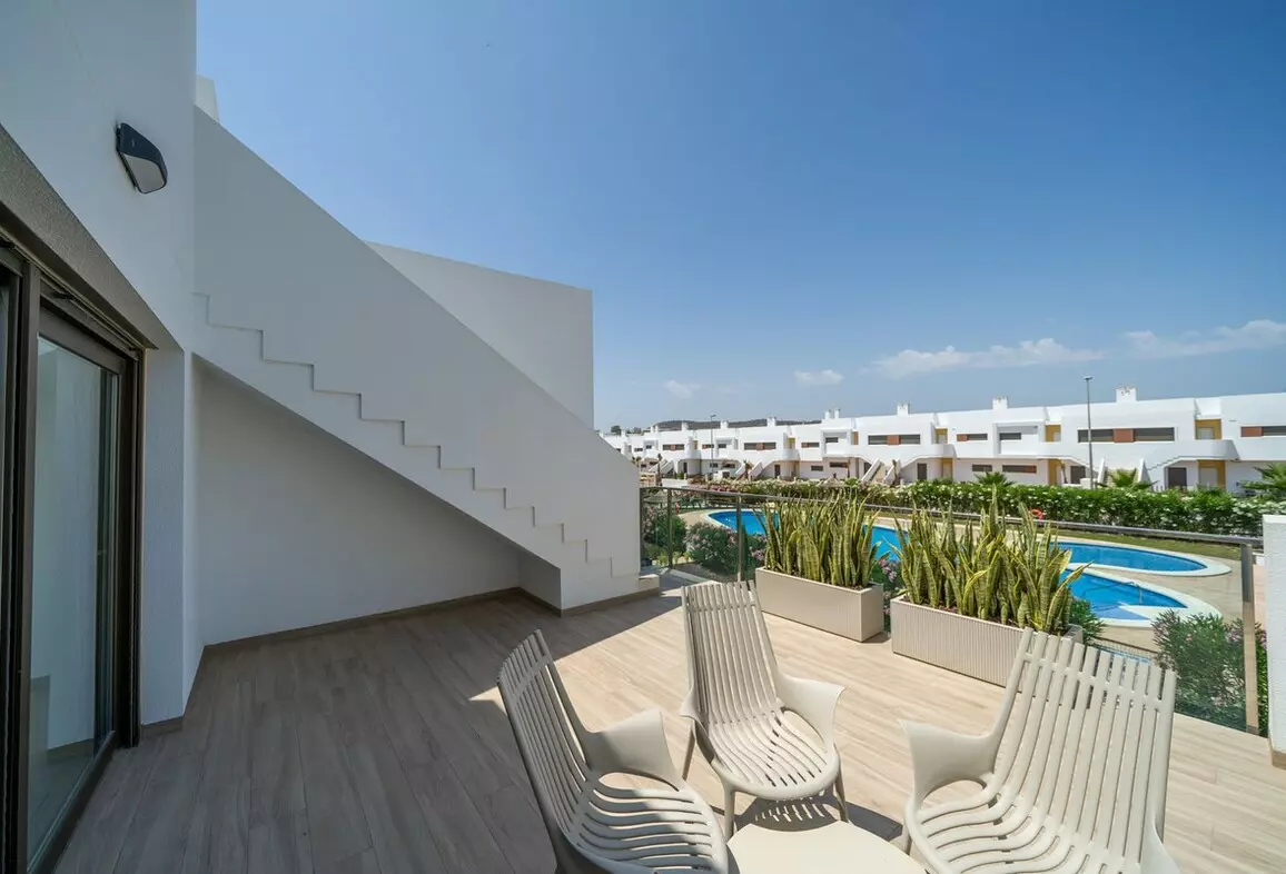 2-bedroom Apartment In Orihuela, Spain (82 M²)