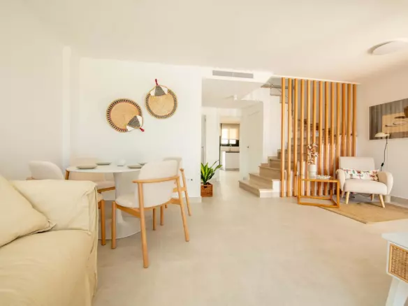 3-bedroom Villa In Cox, Spain (78 M²)
