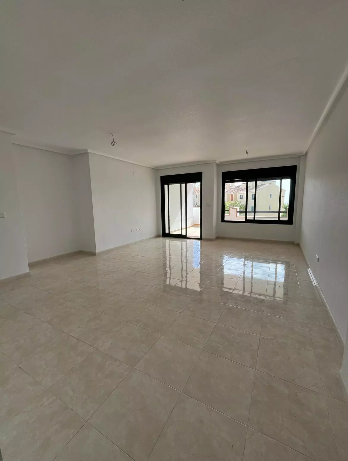 x-e2158698a2fa3277862a1a2d-a00278 2-bedroom Apartment In Orihuela, Spain (118 M²)