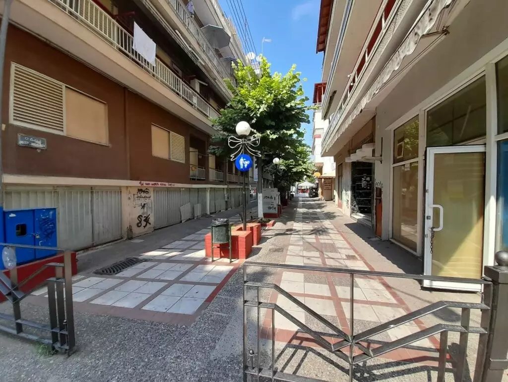 Commercial Property In Menemeni, Greece (100 M²)
