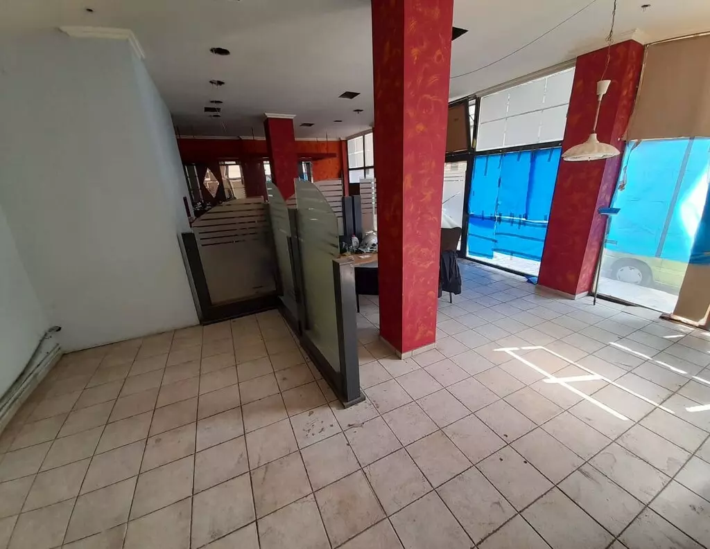 Commercial Property In Menemeni, Greece (100 M²)