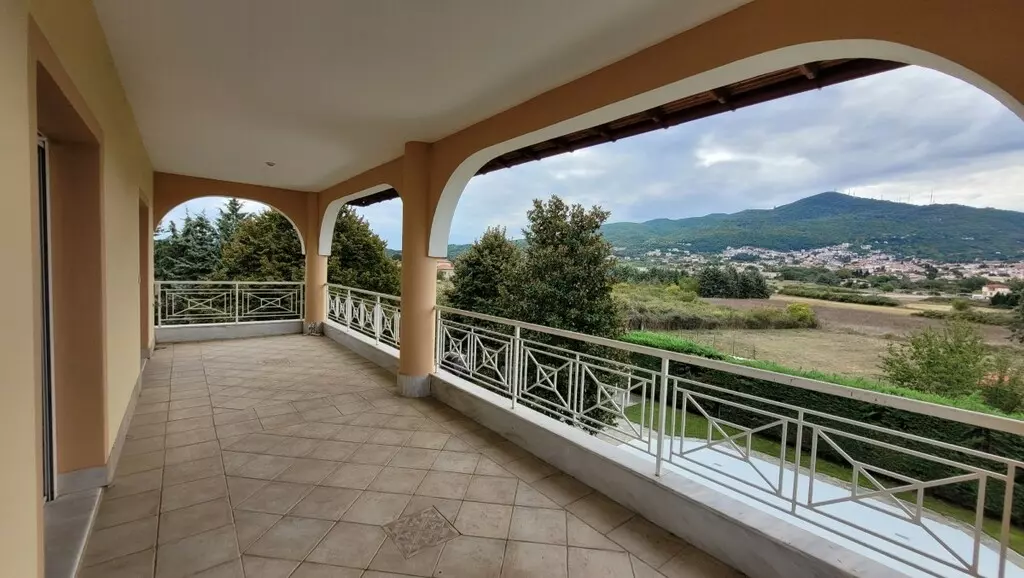 7-bedroom Detached House In Chortiatis, Greece (340 M²)