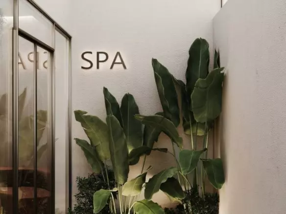 Commercial Unit In Torrevieja, Spain (1.354 M²)