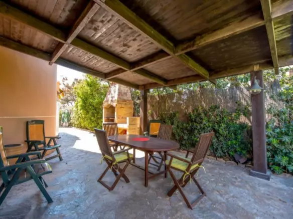 6-bedroom Villa In Torrevieja, Spain (500 M²)