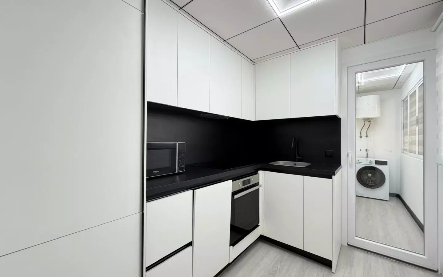 2-bedroom Apartment In Torrevieja, Spain (68 M²)