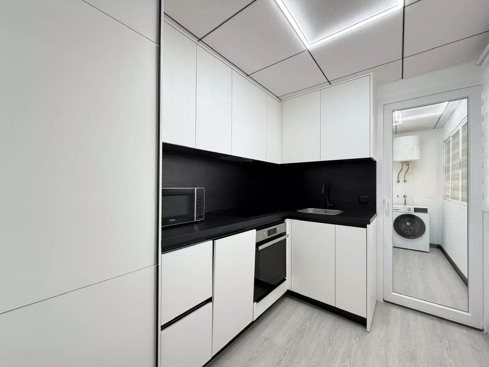 2-bedroom Apartment In Torrevieja, Spain (68 M²)
