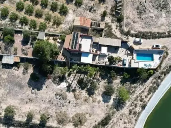 3-bedroom Country House In Orihuela, Spain (280 M²)