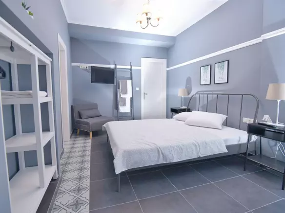 Hotel In Katerini, Greece (490 M²)