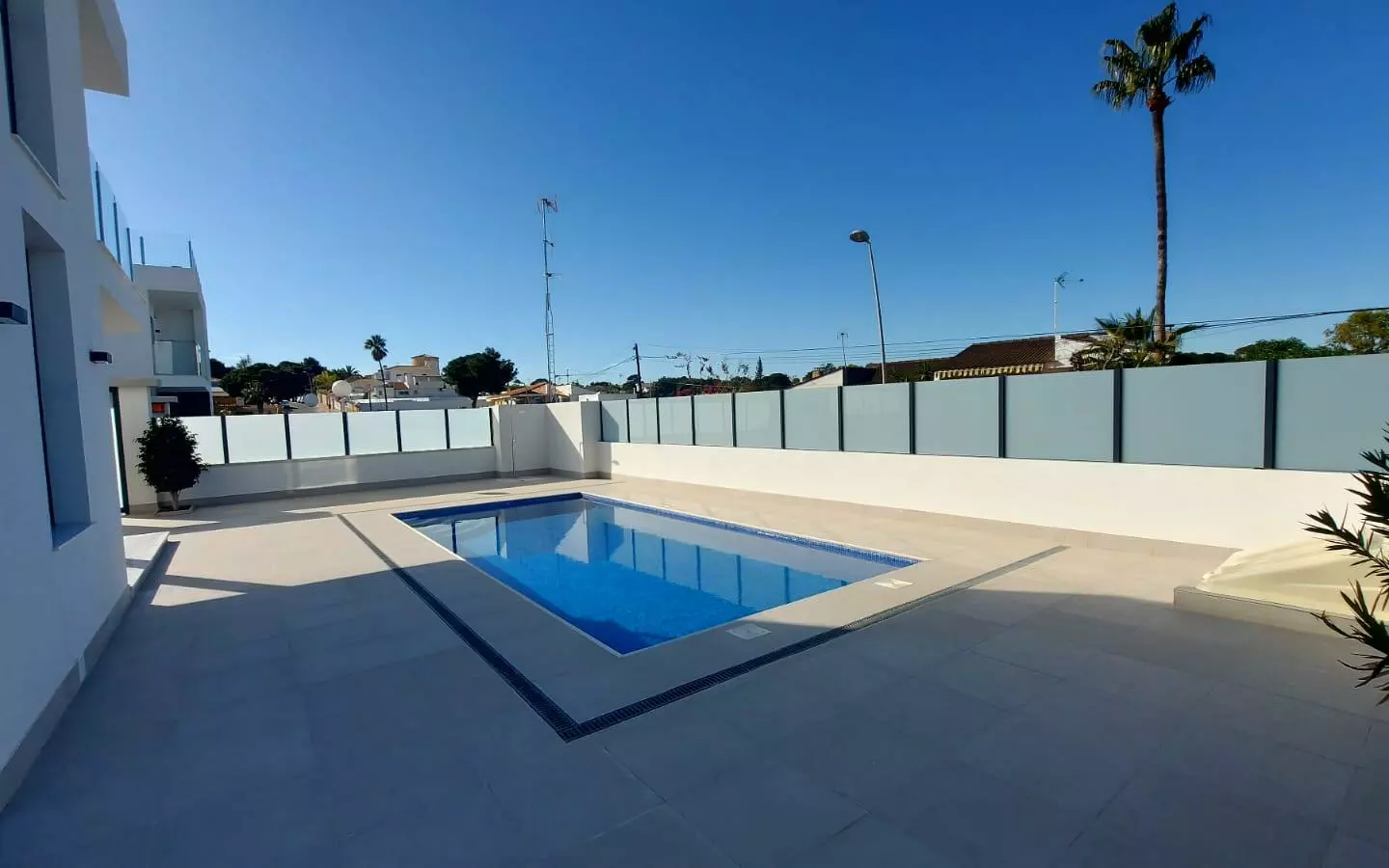 3-bedroom Villa In Torrevieja, Spain (190 M²)