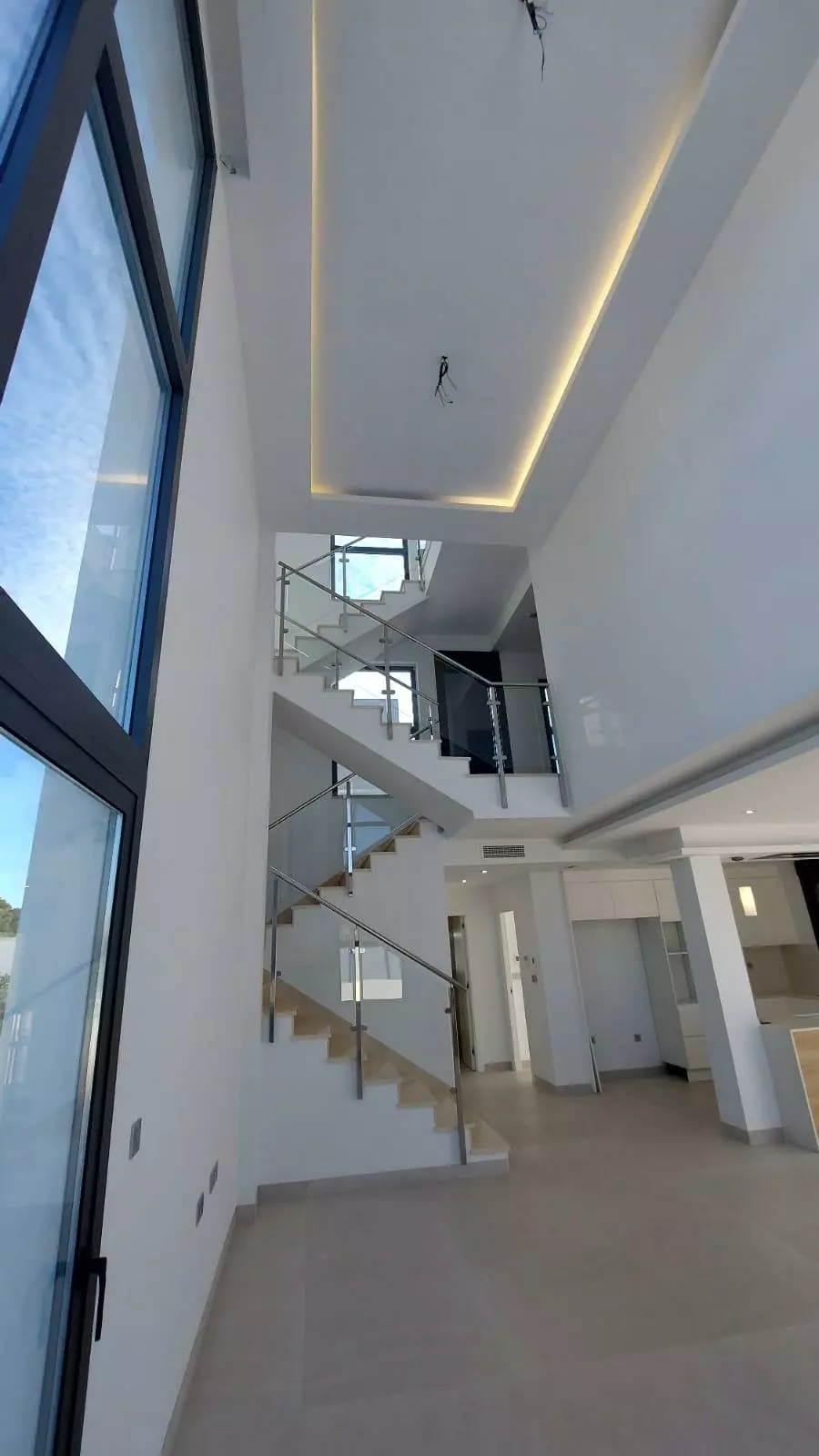 3-bedroom Villa In Torrevieja, Spain (190 M²)