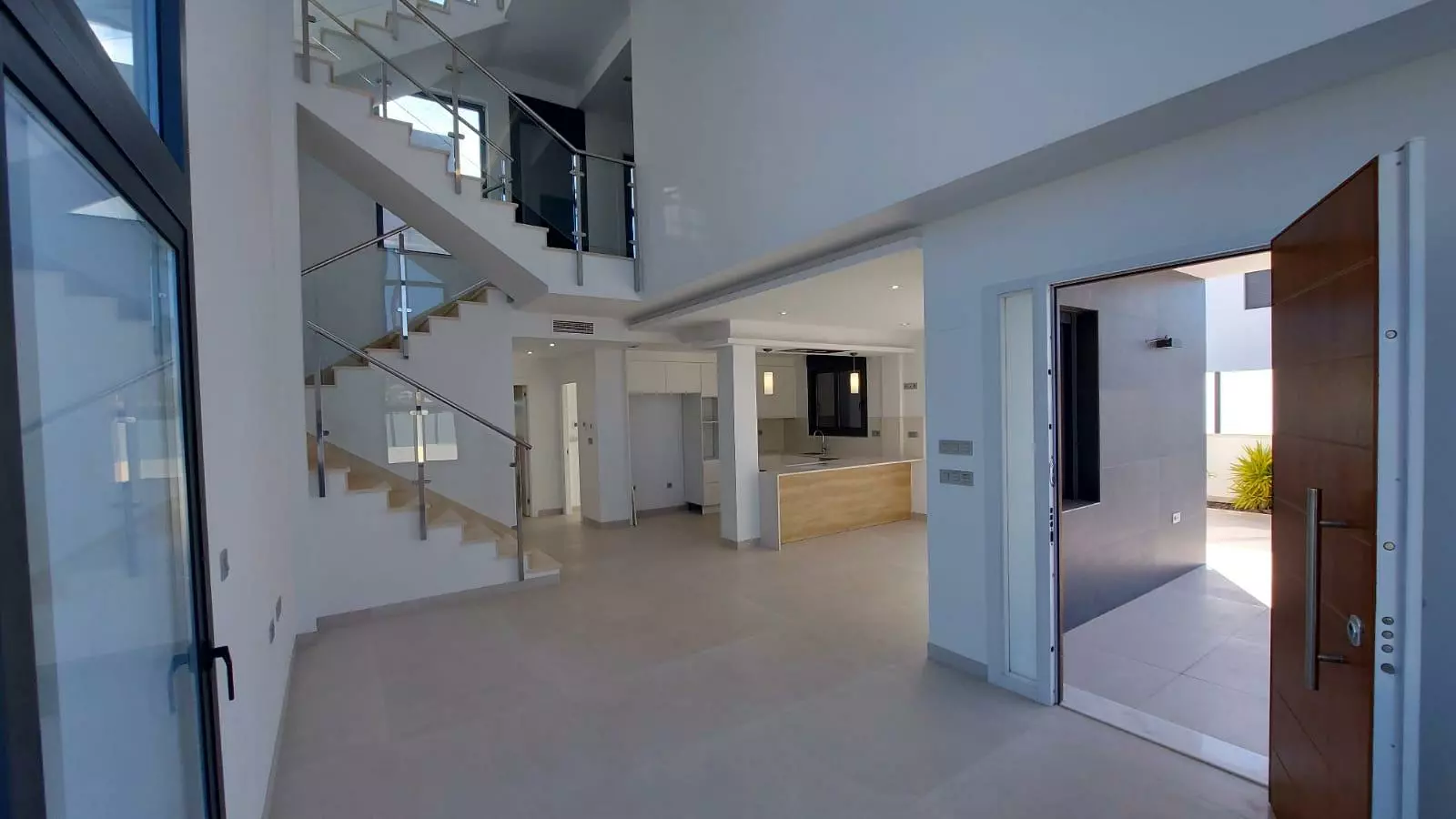 3-bedroom Villa In Torrevieja, Spain (190 M²)